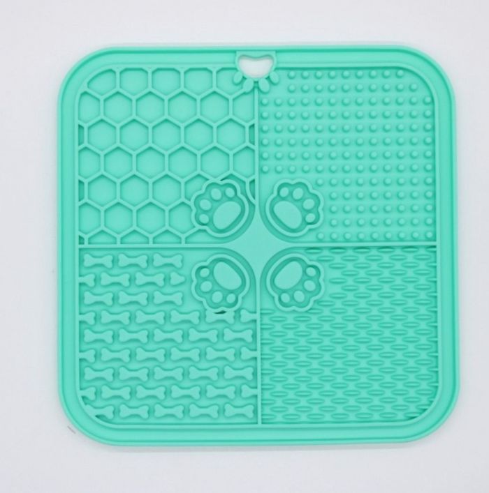 Килимок  для лизання з присоскою 2020см Мятний 