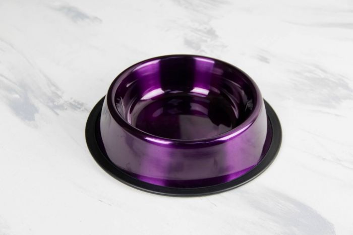 Миска для собак кольорова метал на гумці d17см  700мл