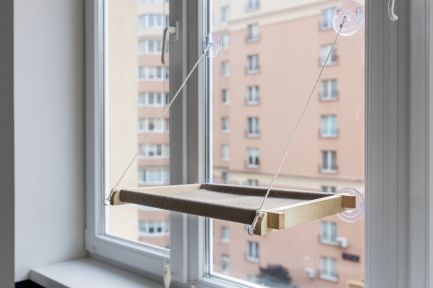 Гамак-ліжко Віконний 4327 см. Біле дерево, Бежева тканина