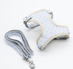 Шлейка-майка і повідець для собак, блакитна квіткова, шлейка 42-54 см, повідець 1,5 см  120 см К-кт шлея-майка.42-54см повідець1,5см 120см  КВІТОЧКА БЛАКИТНА  (вага тварини 4,5-7кг)