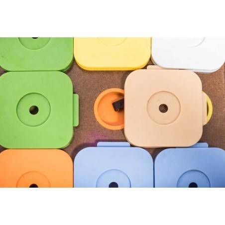 Інтерактивна іграшка для собак My Intelligent Pets Dog' SUDOKU® Medium Geni Color