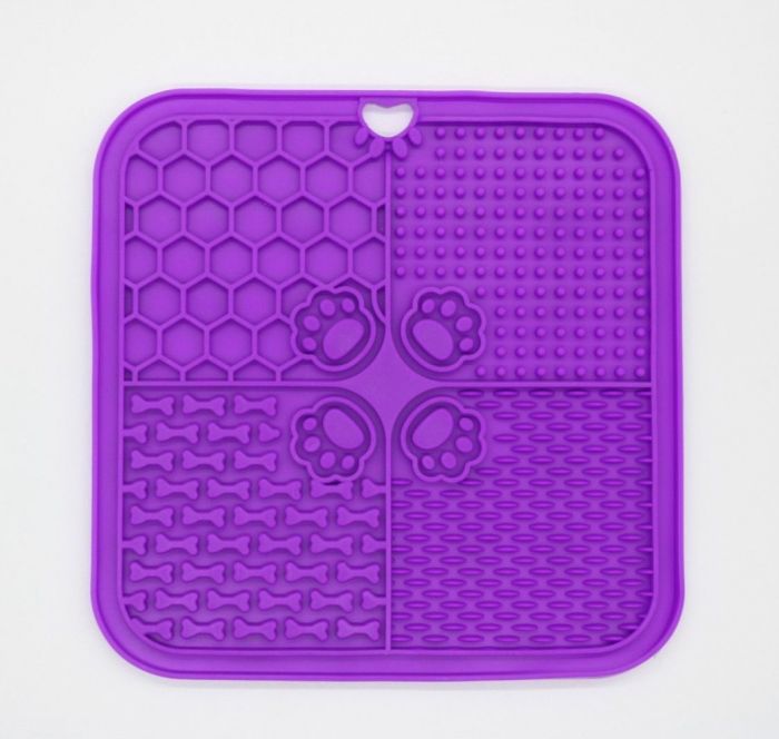 Килимок  для лизання з присоскою 2020см Бузковий 