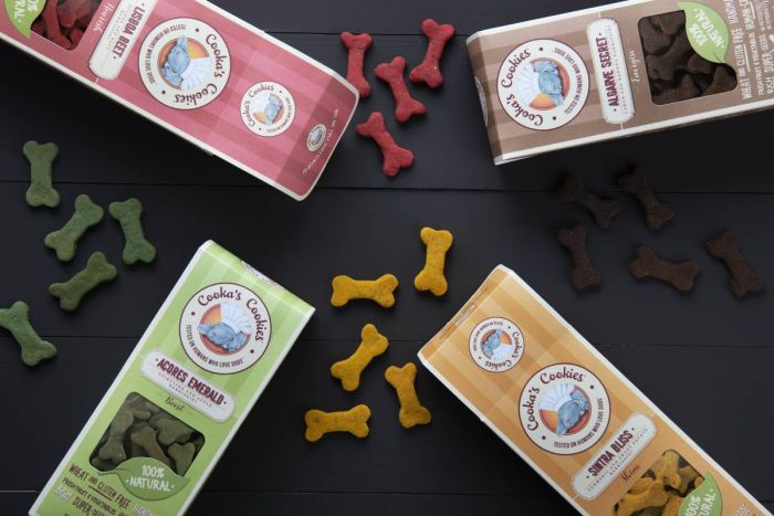 Натуральне печиво для собак Cooka's Cookies Barkissini Яблука з травами та насінням 100 г (рослинний білок)