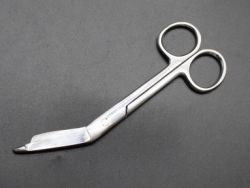 Ножиці медичні для розрізання повязок, з гудзиком, вигнуті, 14 см, 45 мм. 