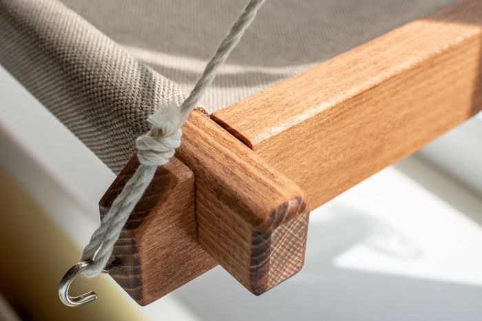 Гамак-ліжко Віконний 4327 см. Біле дерево, сіра тканина