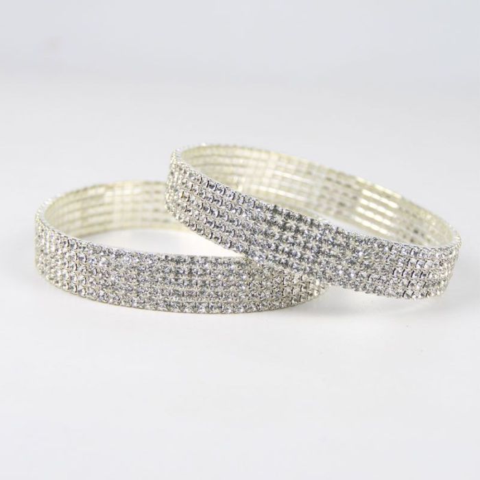 Нашийник з прикрасами L 5 рядів 30 см 