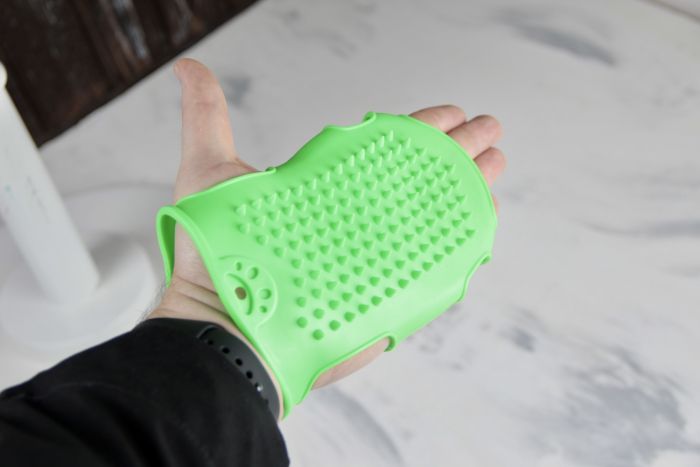 Рукавиця силіконова двостороння для собак і кішок Синій