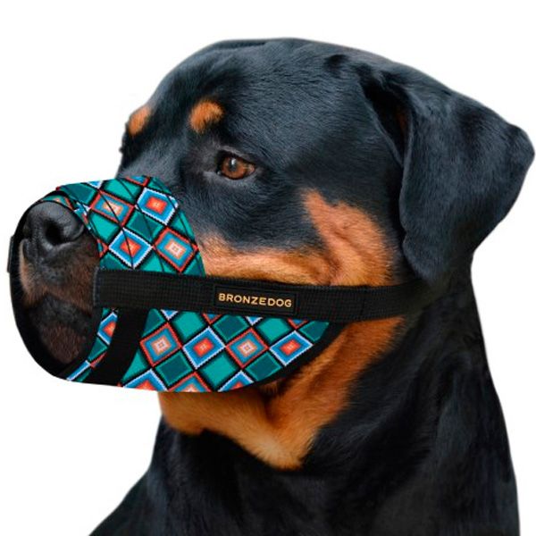 Намордник нейлоновий з регулюванням для Йорків, пуделів, шпіц орнамент ромб (а:14-20см) 