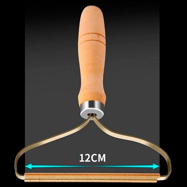 Щітка-бритва для видалення ковтунців і шерсті тварин з деревяною ручкою 