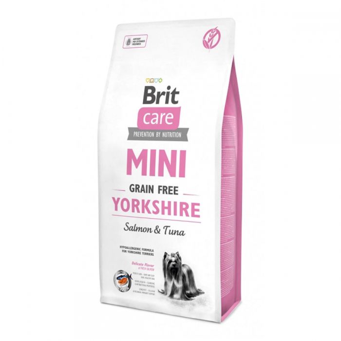Brit Care GF Mini Yorkshire корм для собак малих порід 2кг + 2 павуча Brit Care Dog Mini Fillets 